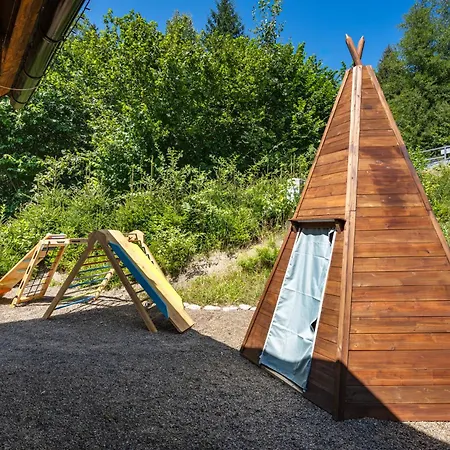 Horská chata Piros - Sauna - Jacuzzi - Beautiful Scenery - Kids Playground - In The Forest