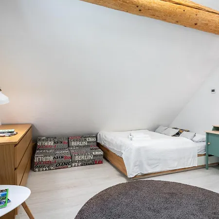 Piros - Sauna - Jacuzzi - Beautiful Scenery - Kids Playground - In The Forest Horská chata