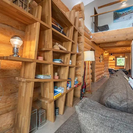 Horská chata Piros - Sauna - Jacuzzi - Beautiful Scenery - Kids Playground - In The Forest