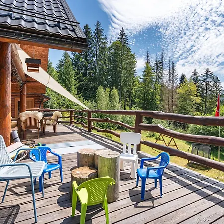 Chalet Piros - Sauna - Jacuzzi - Beautiful Scenery - Kids Playground - In The Forest Tale