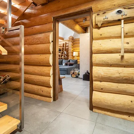 Horská chata Piros - Sauna - Jacuzzi - Beautiful Scenery - Kids Playground - In The Forest
