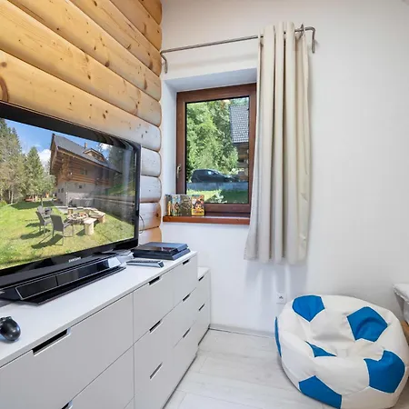 Piros - Sauna - Jacuzzi - Beautiful Scenery - Kids Playground - In The Forest Chalet *